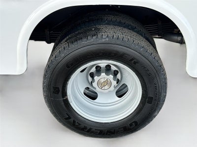 2025 Chevrolet Express Cutaway 3500 VAN 139