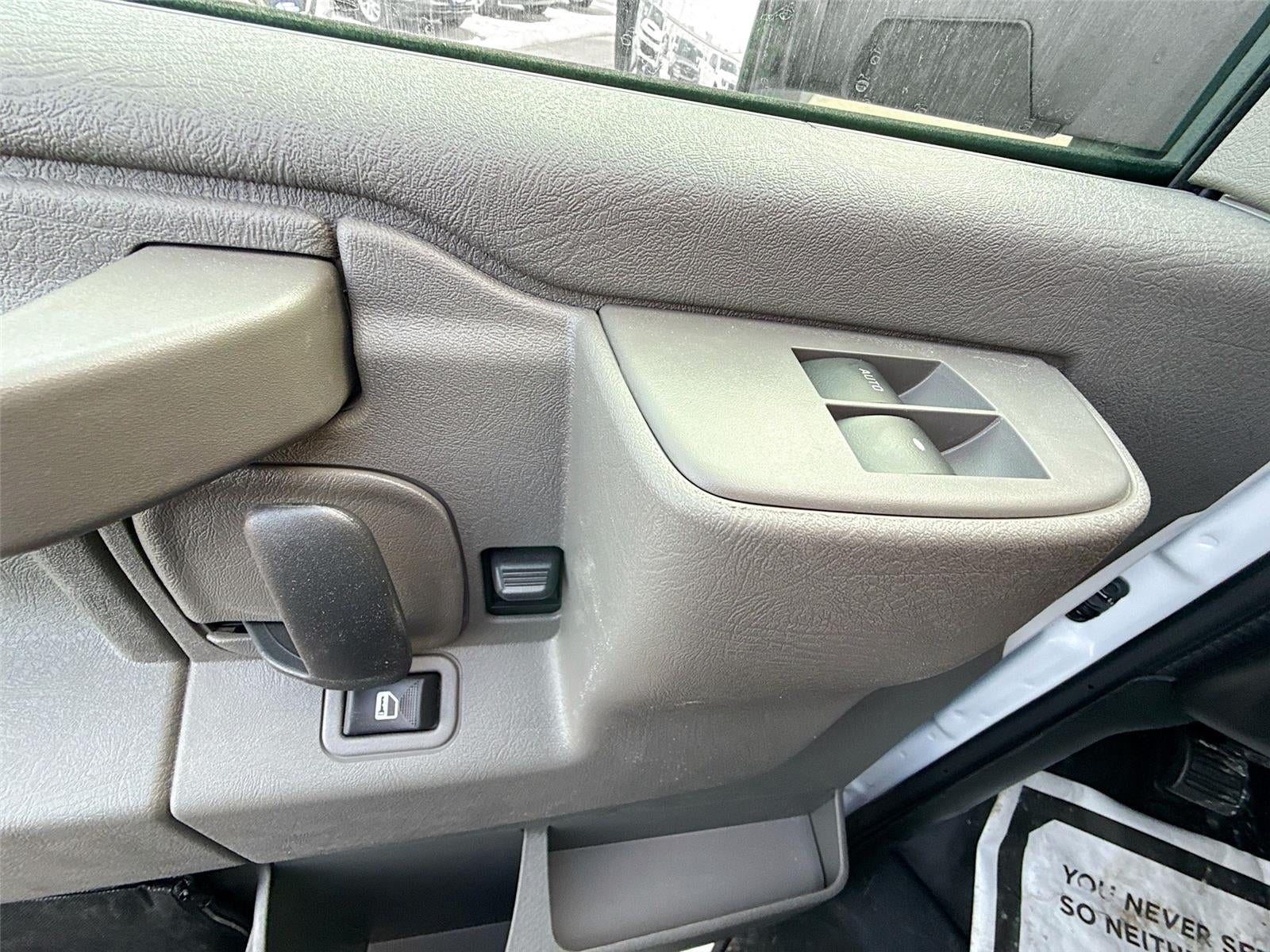 2025 Chevrolet Express Cutaway 3500 VAN 139