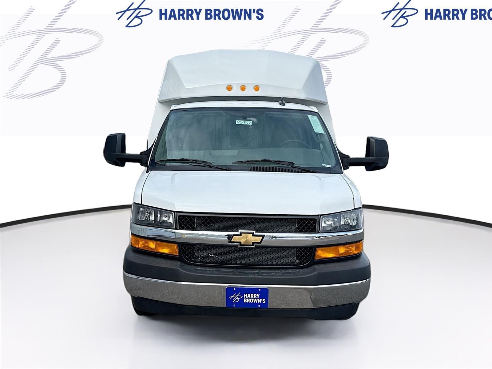 2025 Chevrolet Express Cutaway 3500 VAN 139