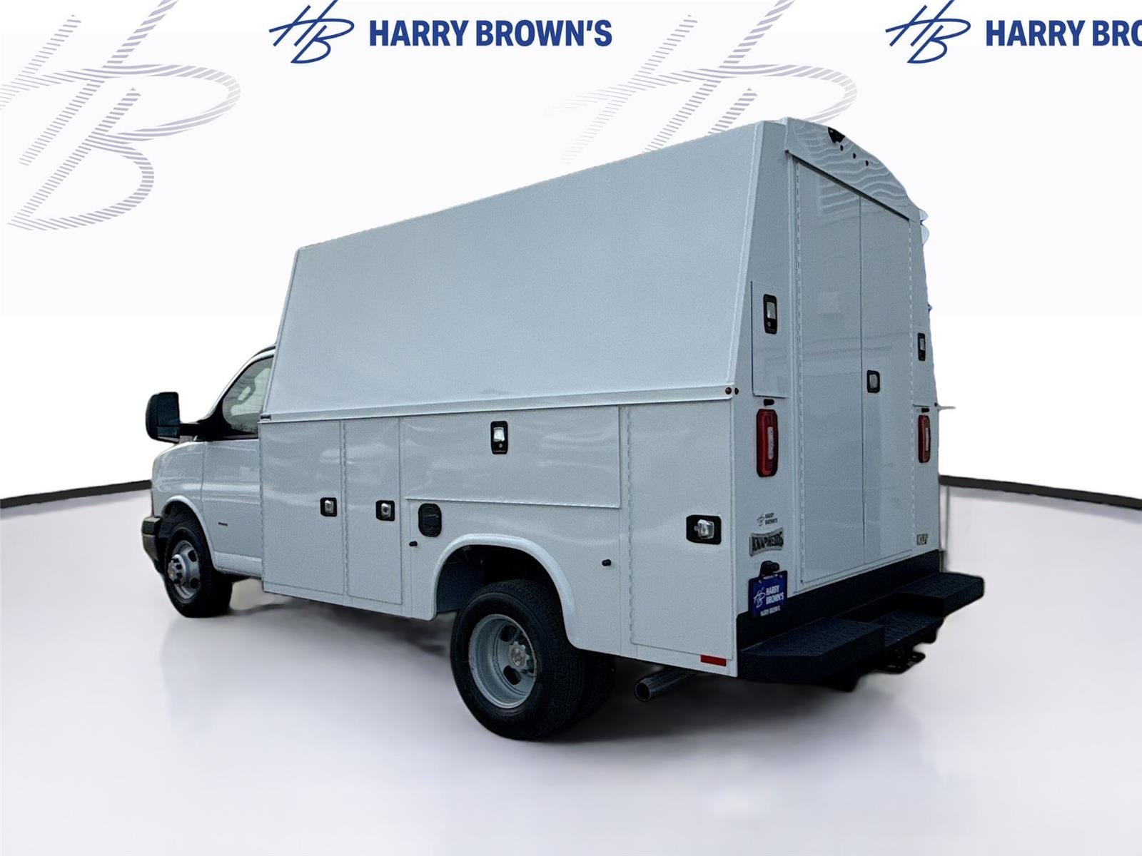 2025 Chevrolet Express Cutaway 3500 VAN 139