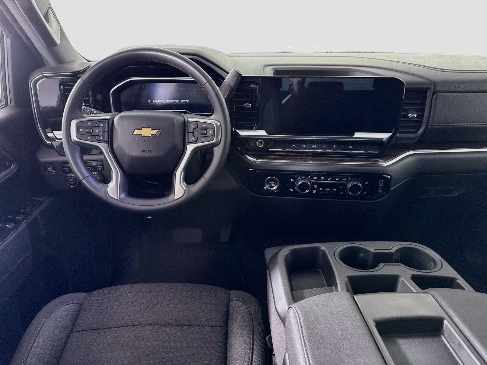 Used 2024 Chevrolet Silverado 1500 LT with VIN 1GCPDKEK5RZ334154 for sale in Faribault, Minnesota