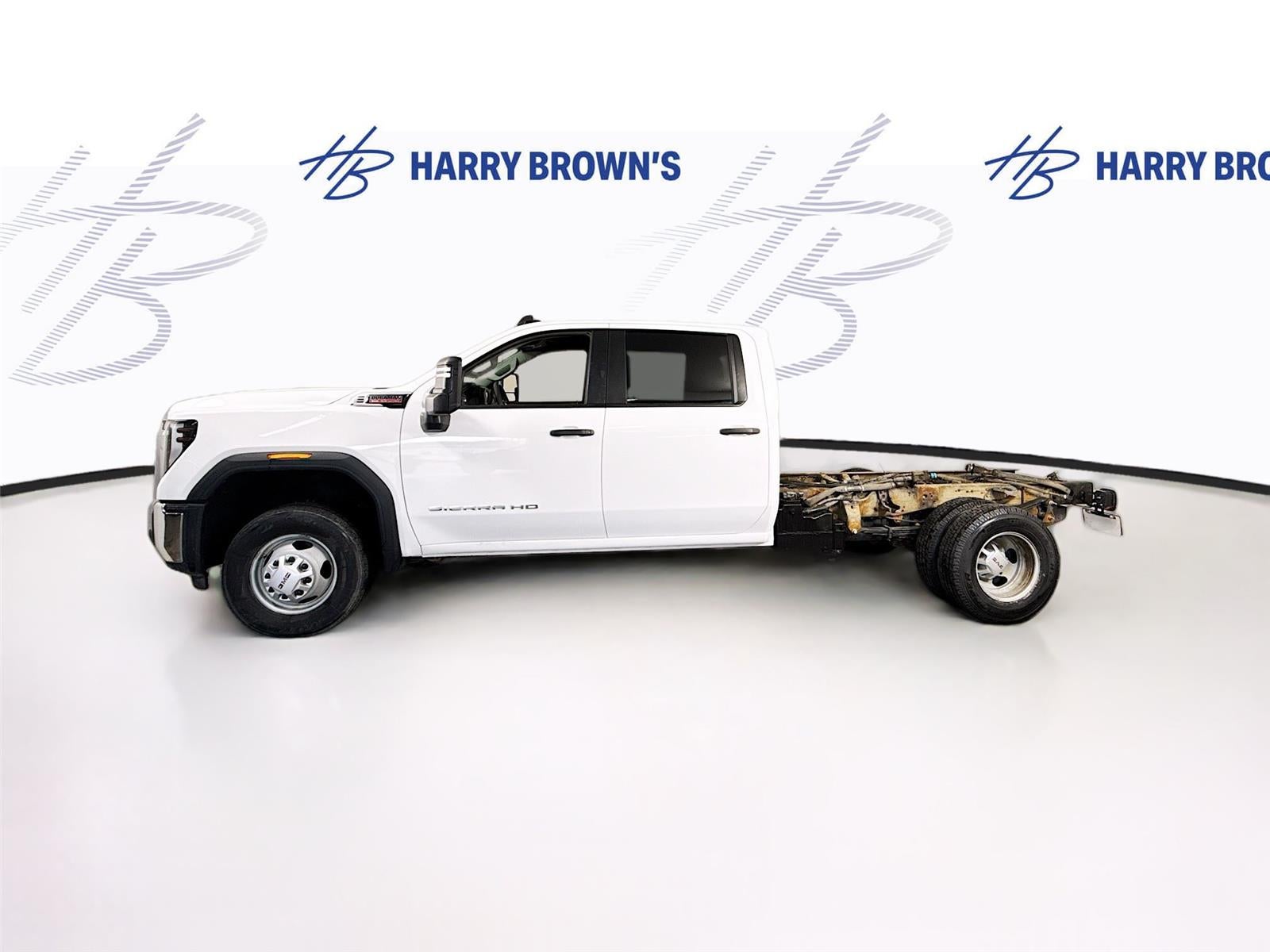 2024 GMC Sierra 3500HD Chassis Pro