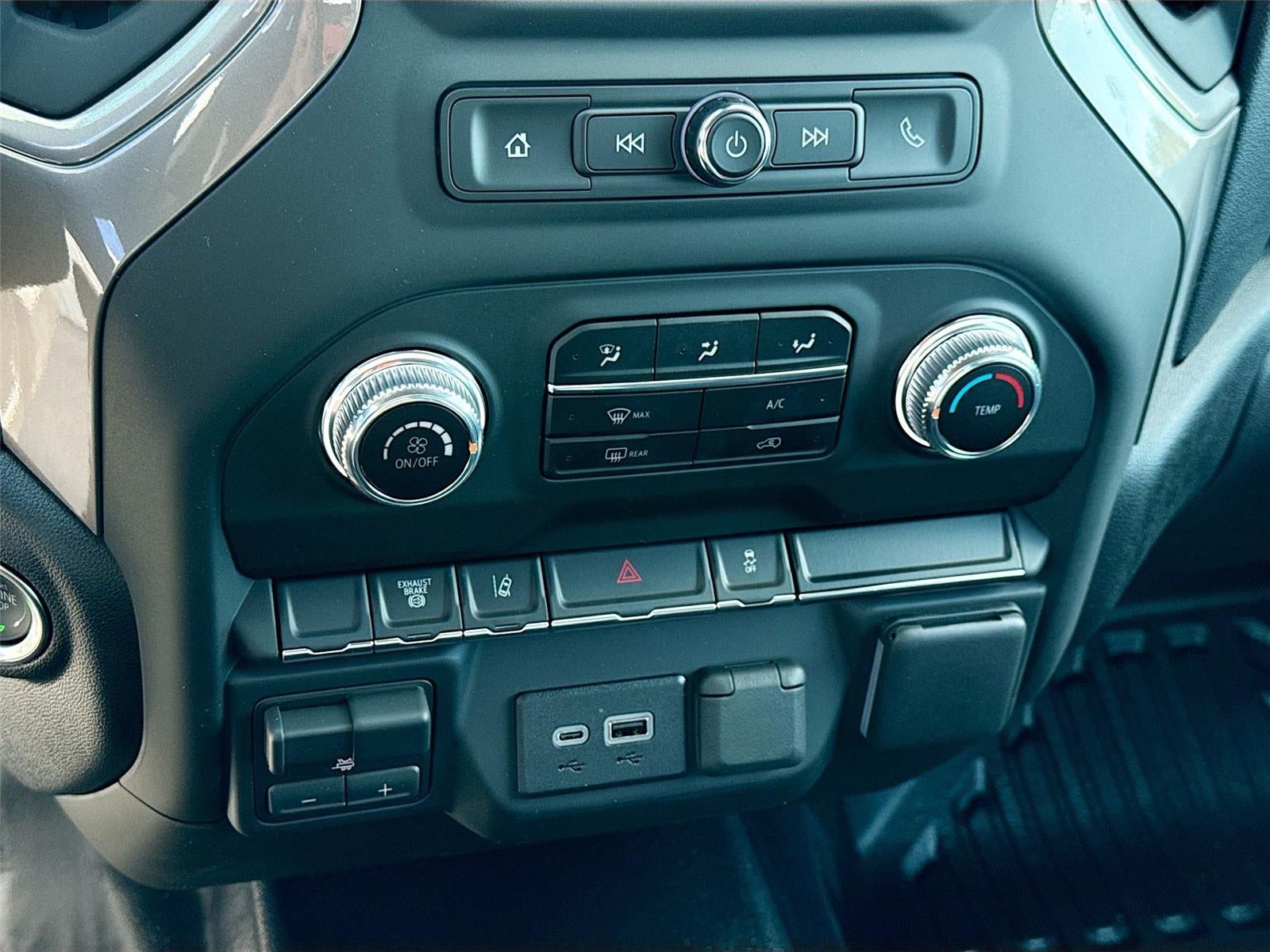 2026 GMC Sierra 3500HD CC Pro