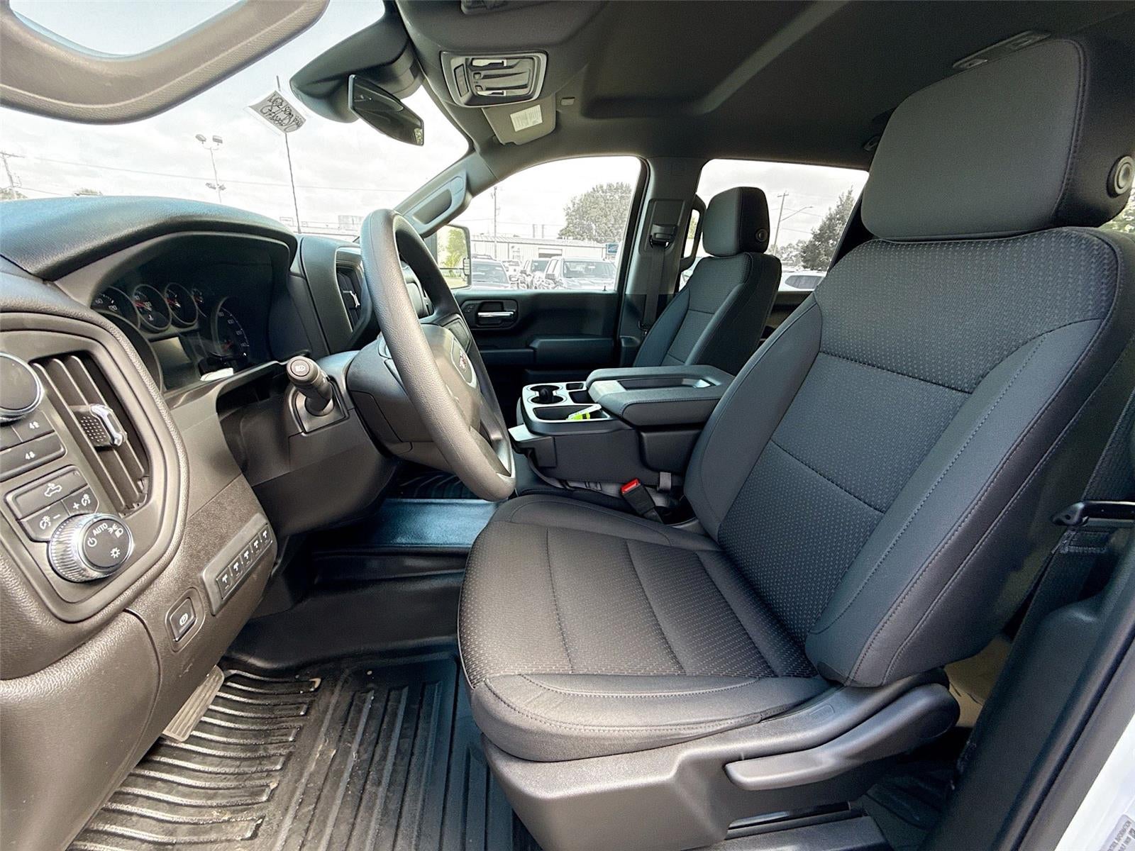 2026 GMC Sierra 3500HD CC Pro