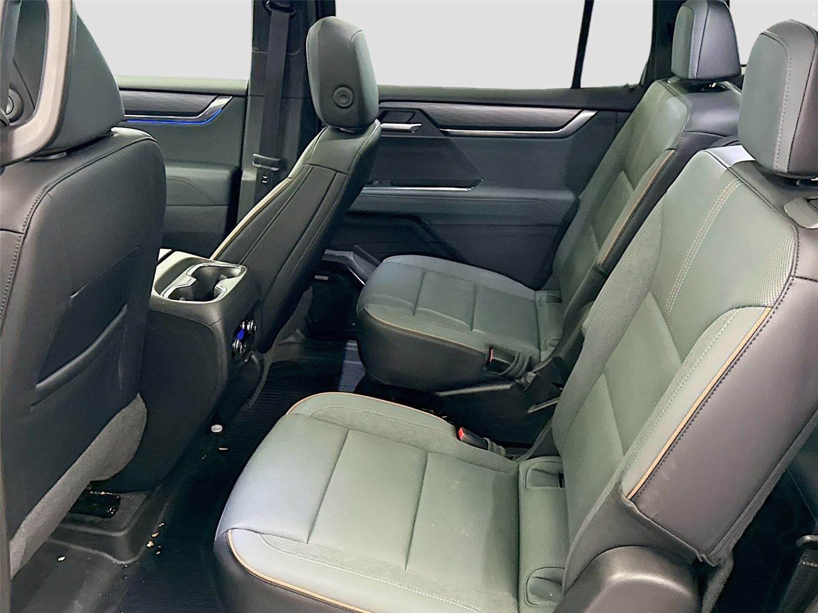 2024 GMC Acadia AWD AT4