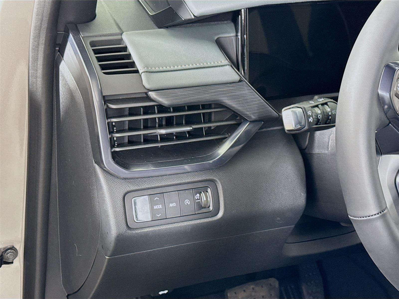 2026 GMC Acadia AWD AT4