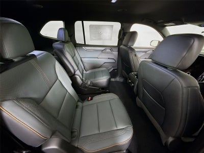 2026 GMC Acadia AWD AT4