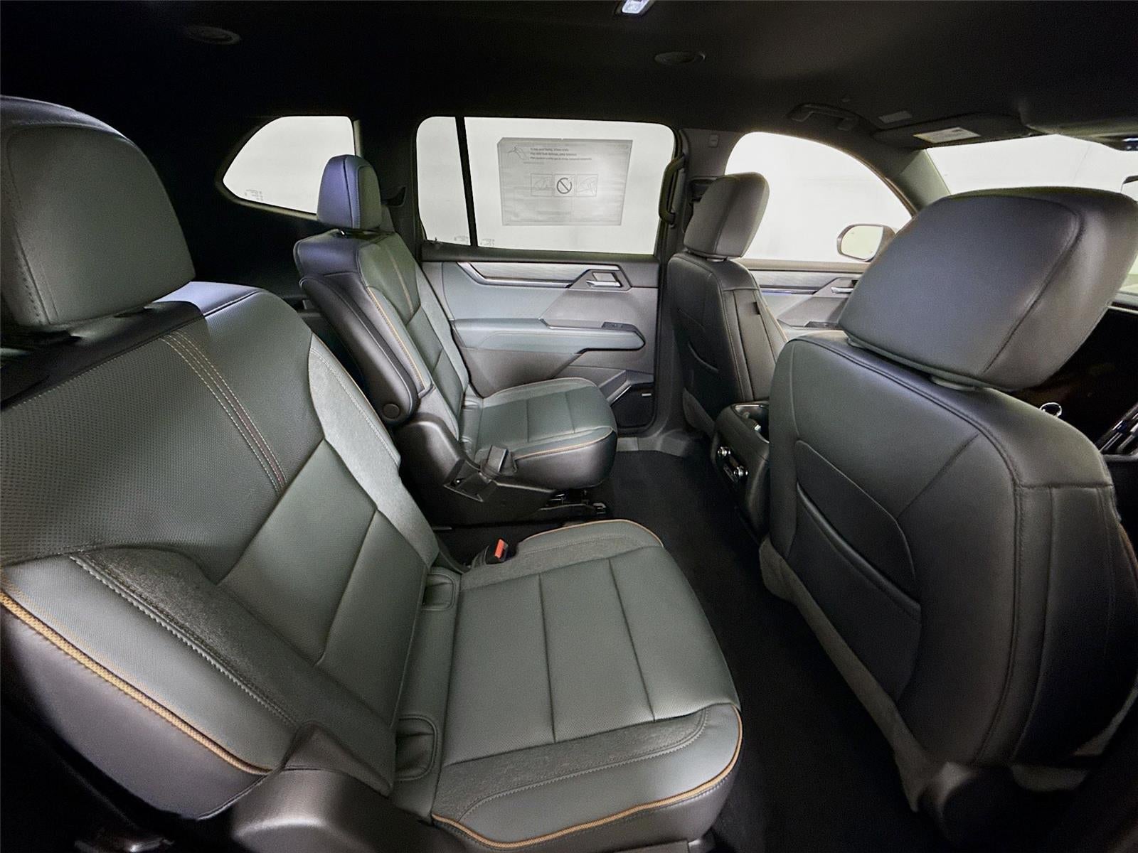 2026 GMC Acadia AWD AT4