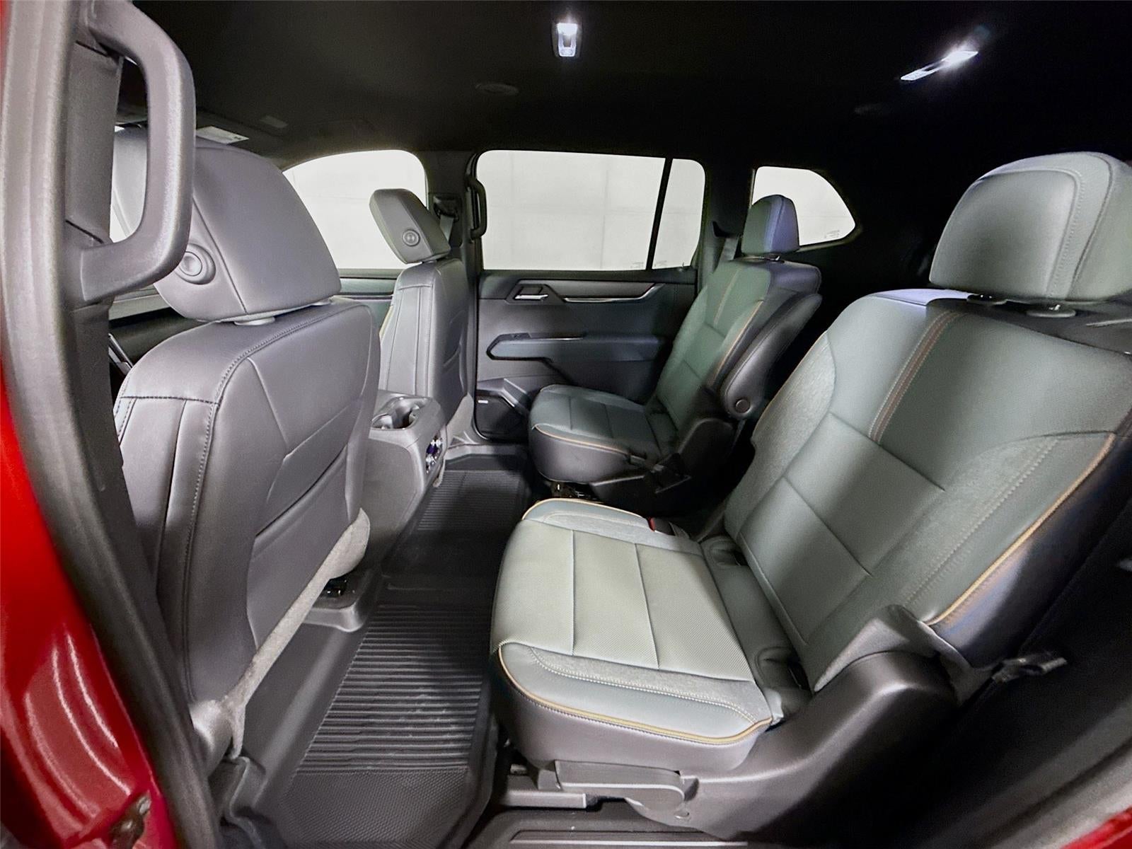 2026 GMC Acadia AWD AT4