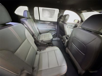 2026 GMC Acadia AWD AT4