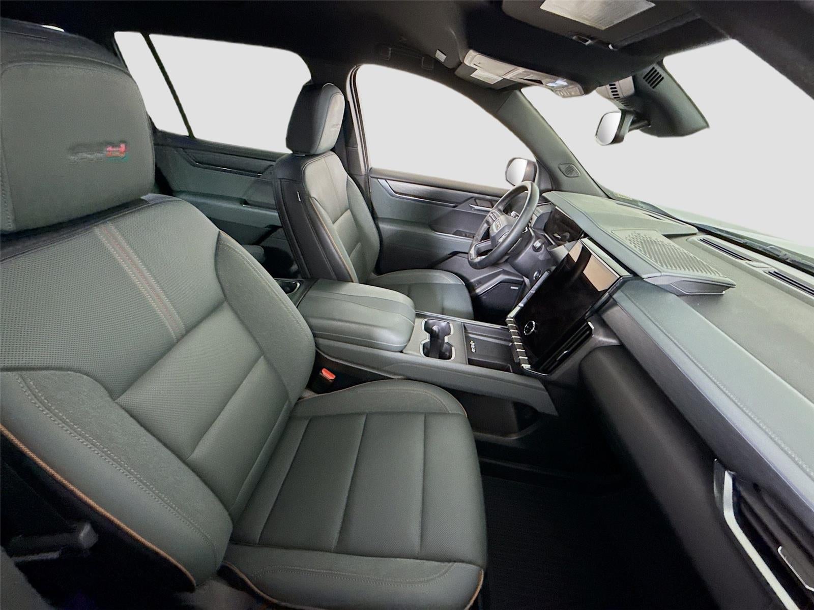 2024 GMC Acadia AWD AT4