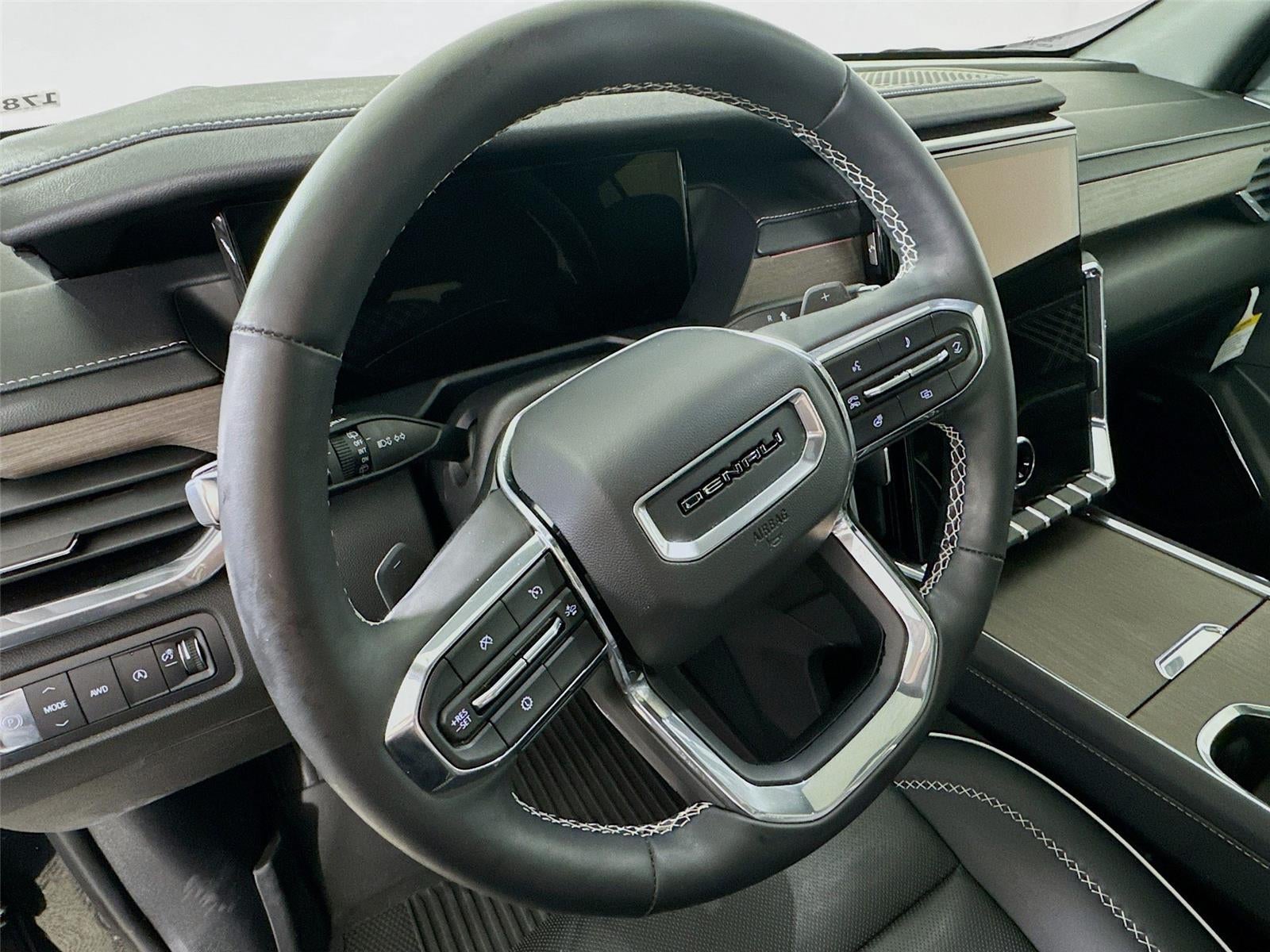 2024 GMC Acadia AWD Denali