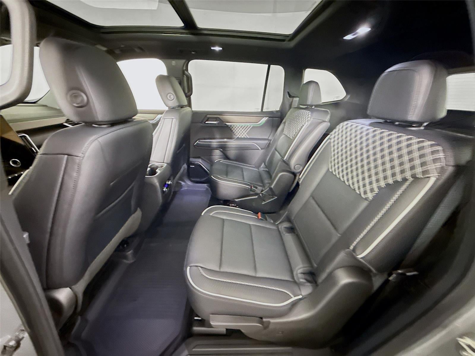 2026 GMC Acadia AWD Denali