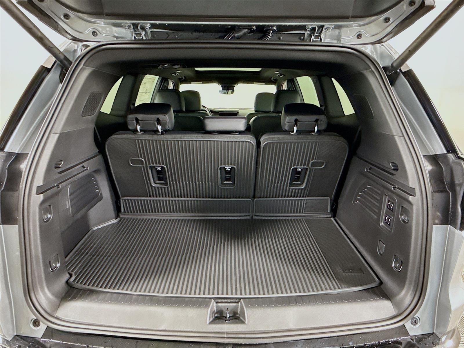 2026 GMC Acadia AWD Denali