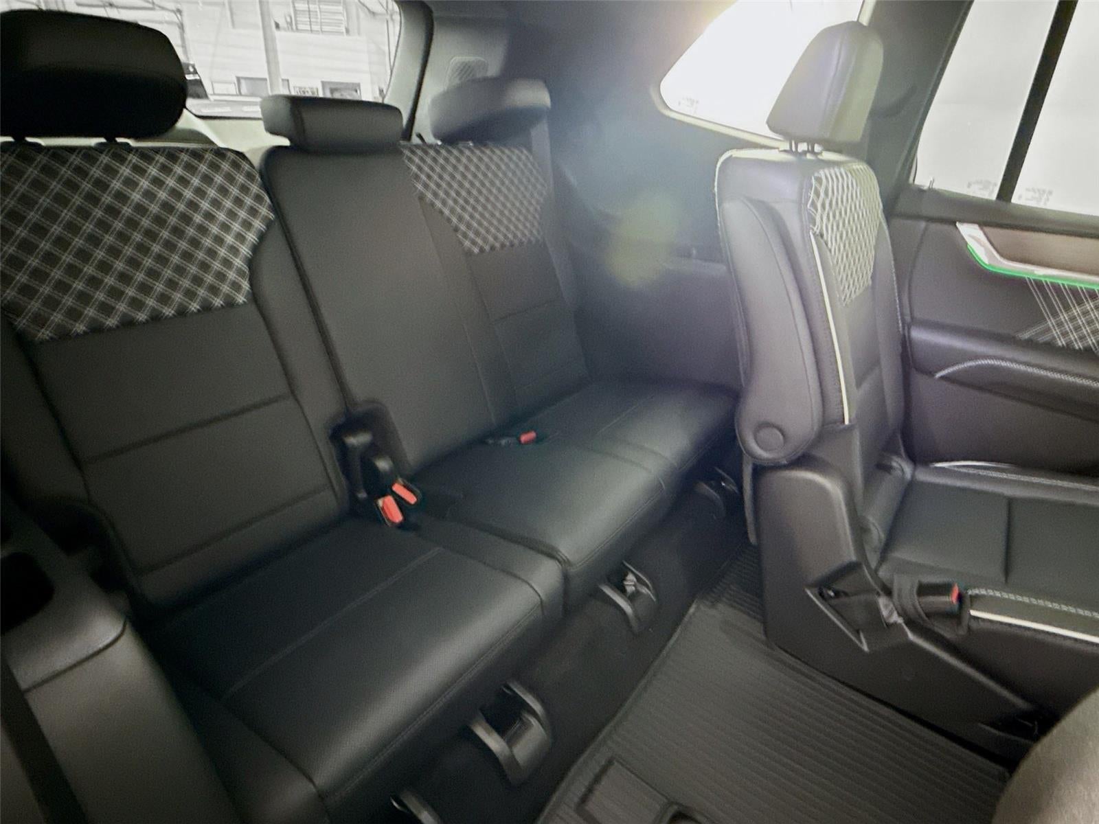 2026 GMC Acadia AWD Denali