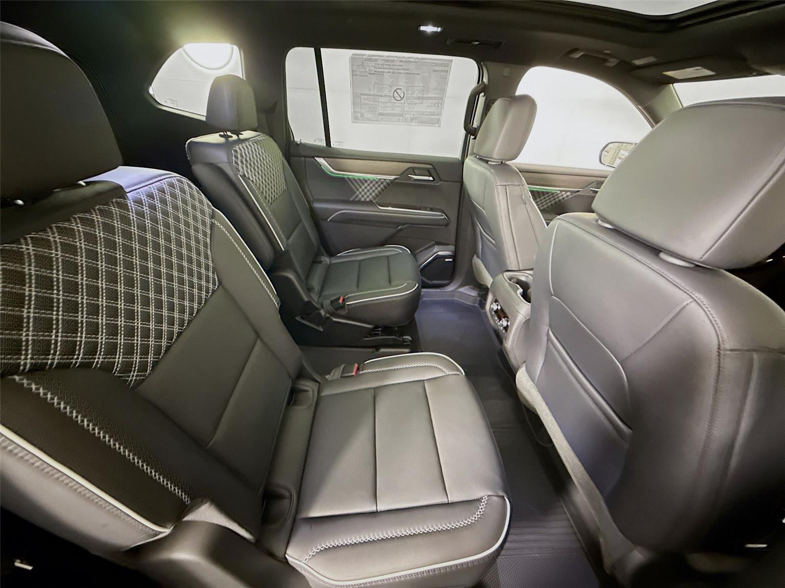 2026 GMC Acadia AWD Denali