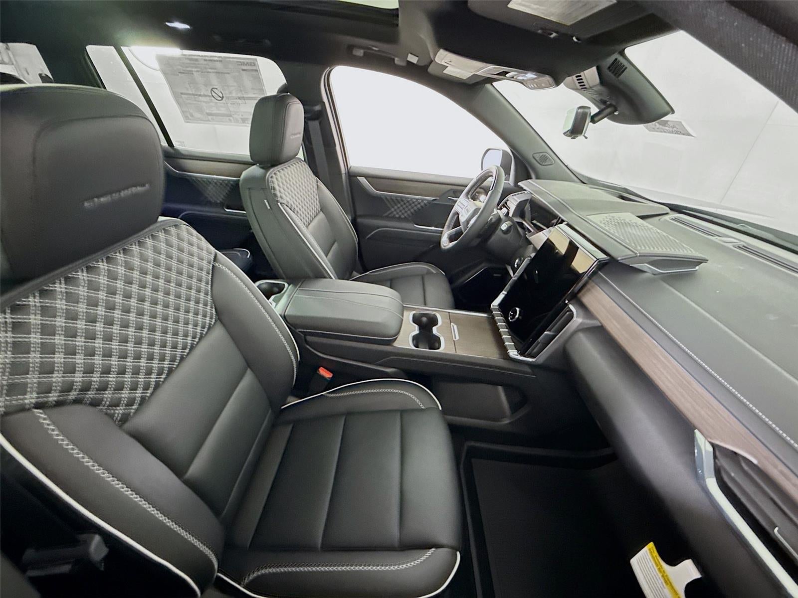 2026 GMC Acadia AWD Denali