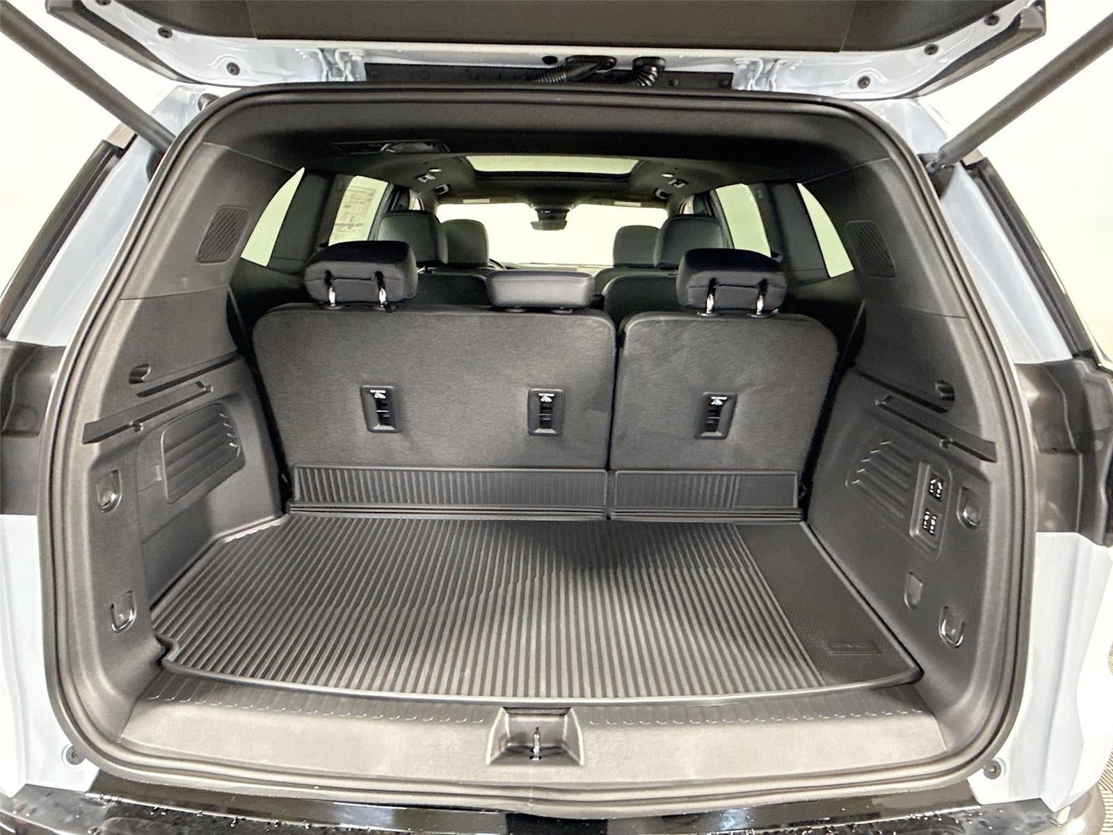 2026 GMC Acadia AWD Denali