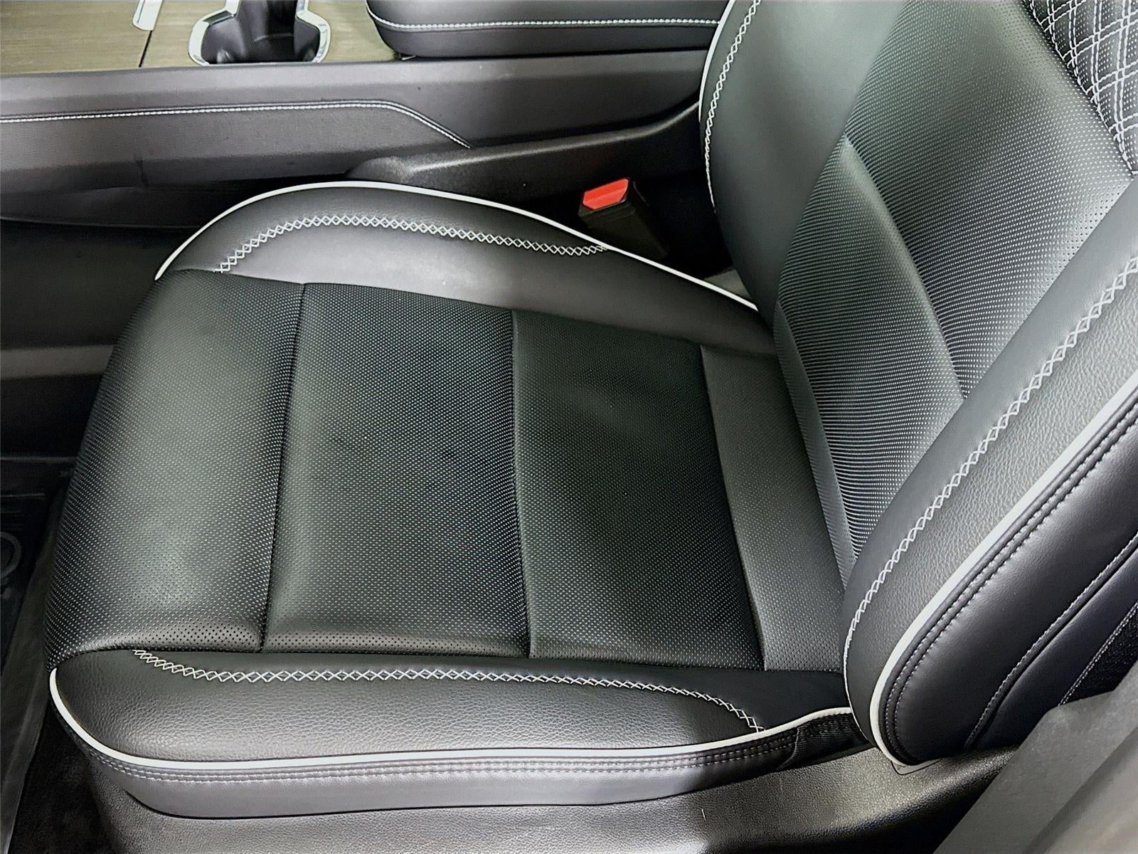 2025 GMC Acadia AWD Denali