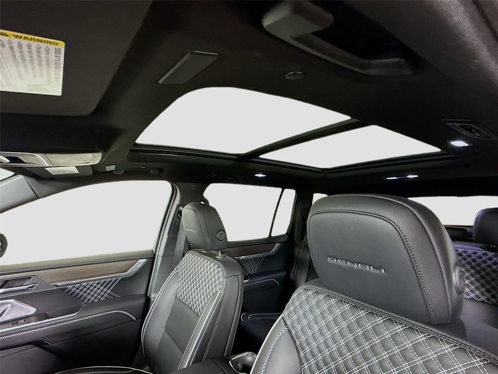 2025 GMC Acadia AWD Denali