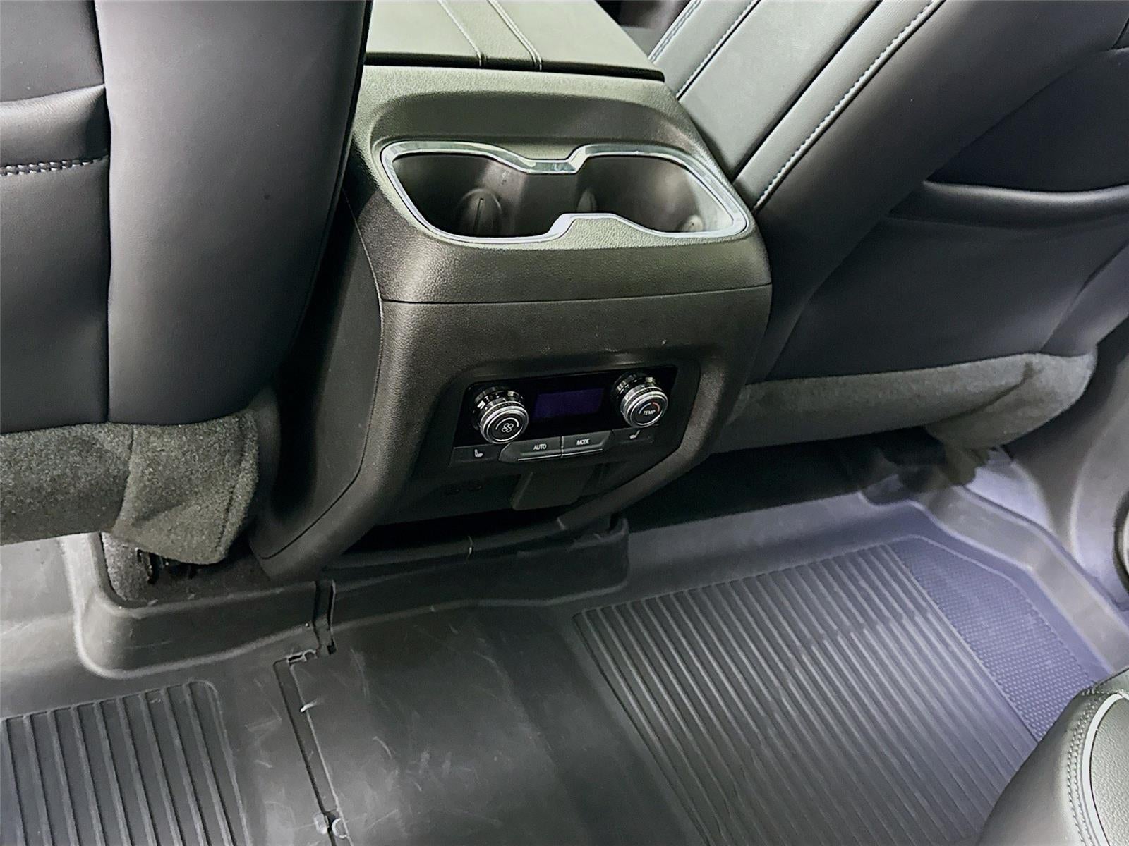 2025 GMC Acadia AWD Denali