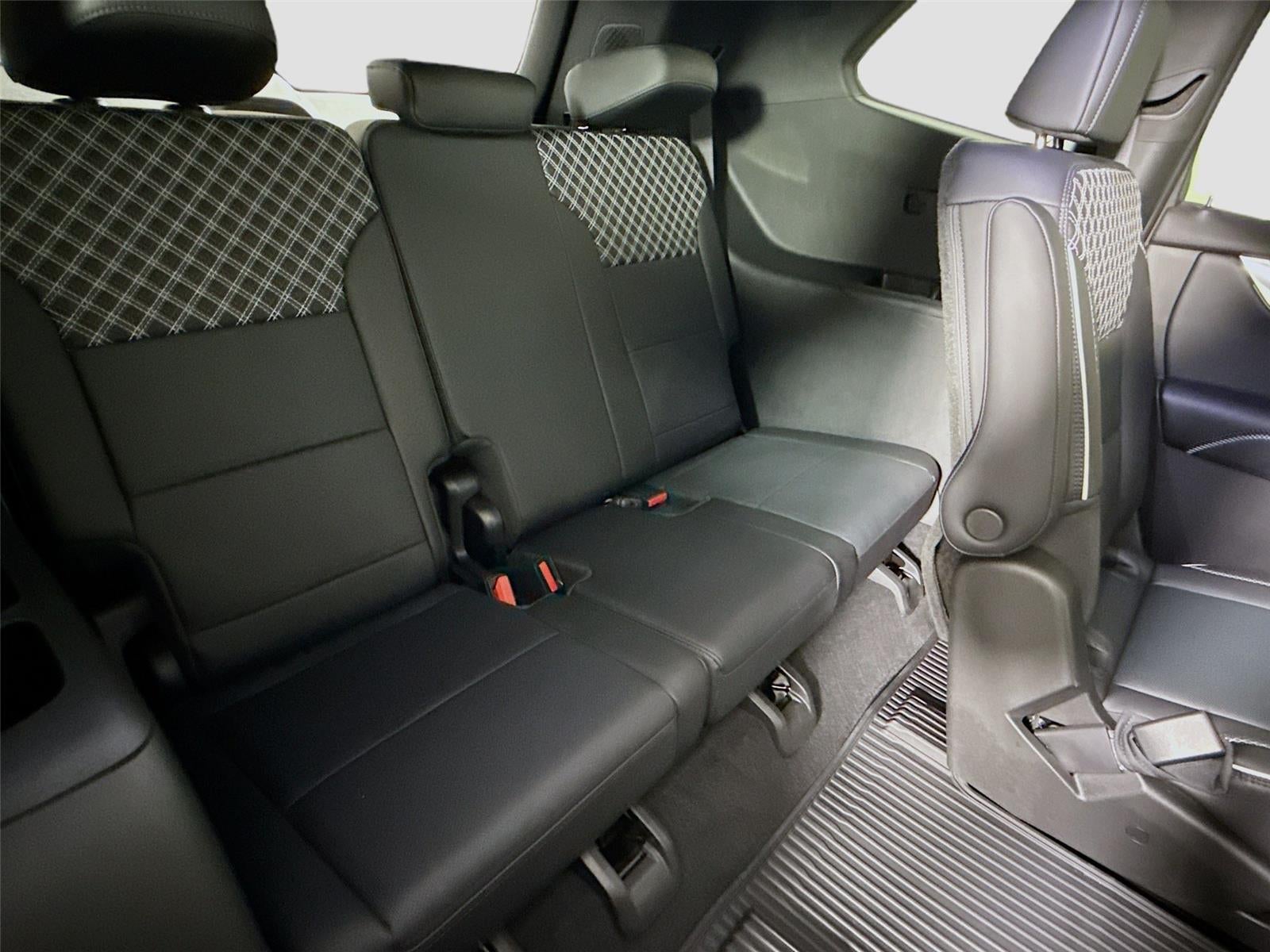 2025 GMC Acadia AWD Denali