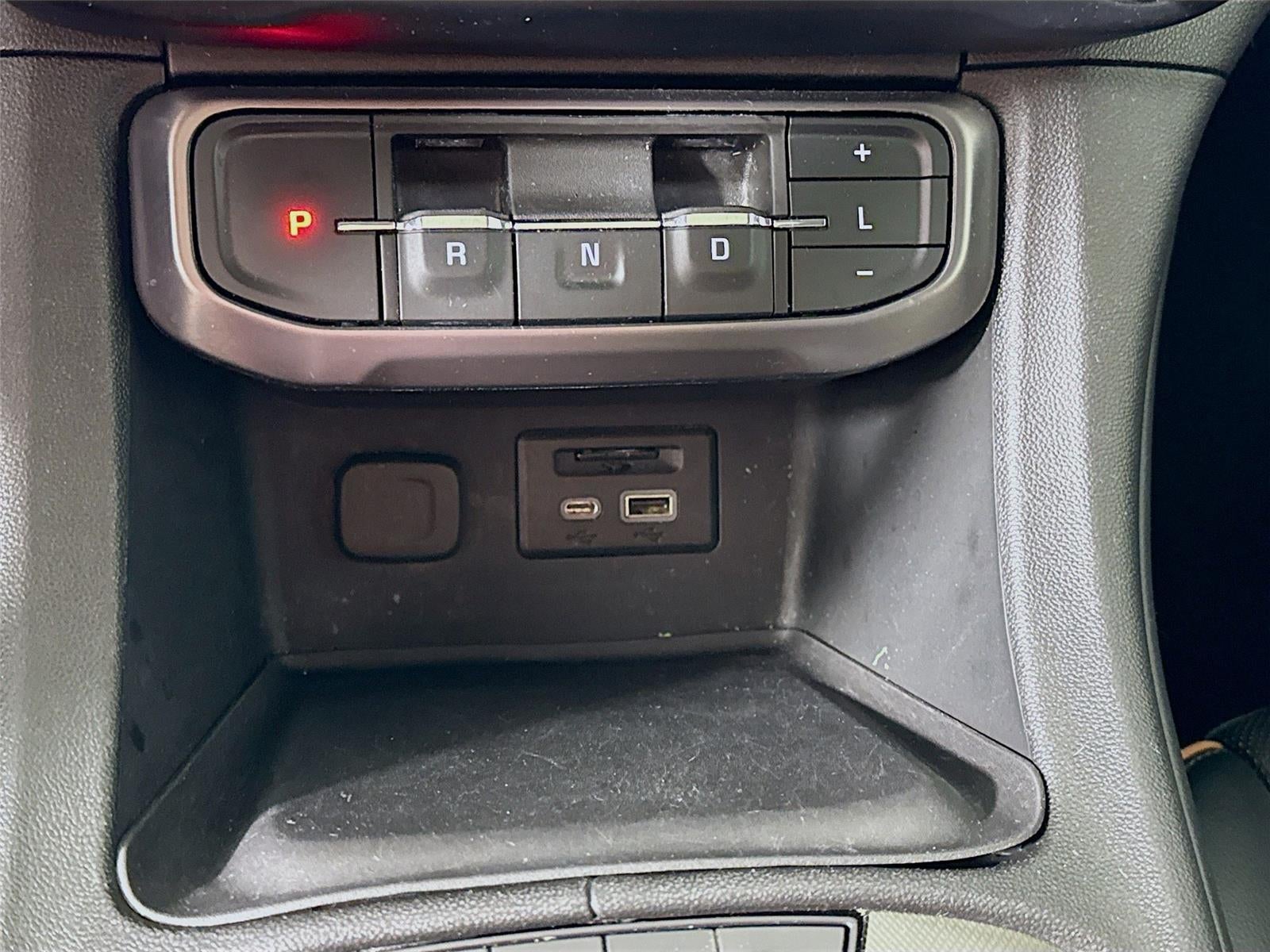 2022 GMC Acadia AT4