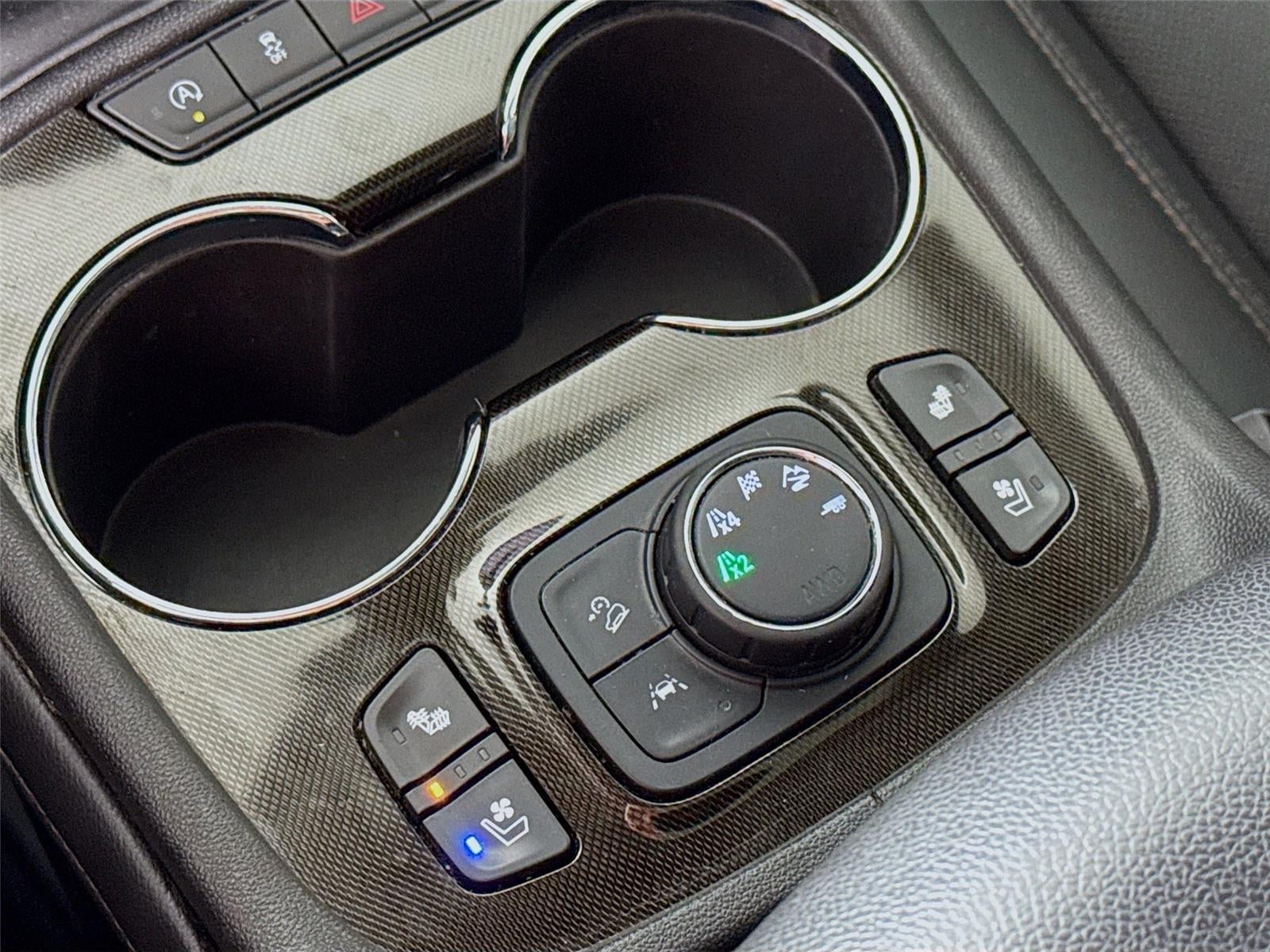 2022 GMC Acadia AT4