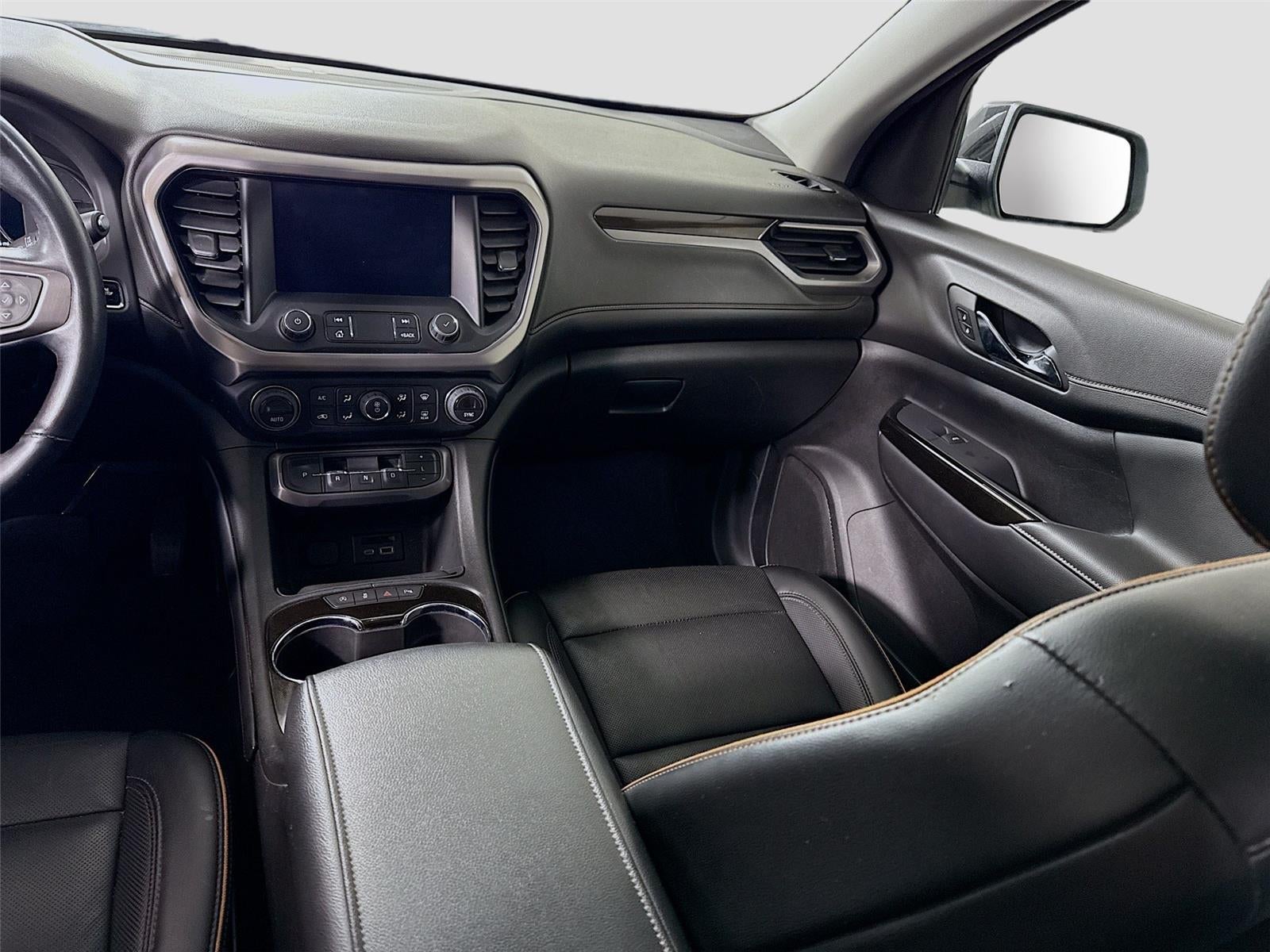 2022 GMC Acadia AT4