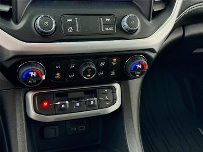 2023 GMC Acadia Base