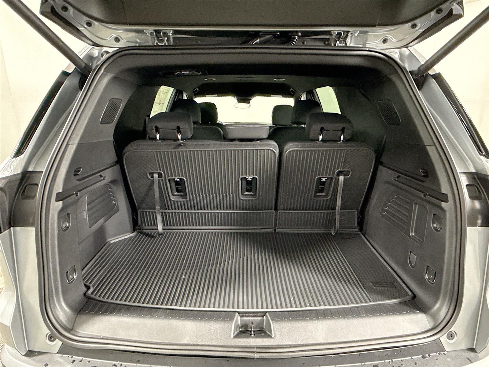 2026 Chevrolet Traverse AWD LT