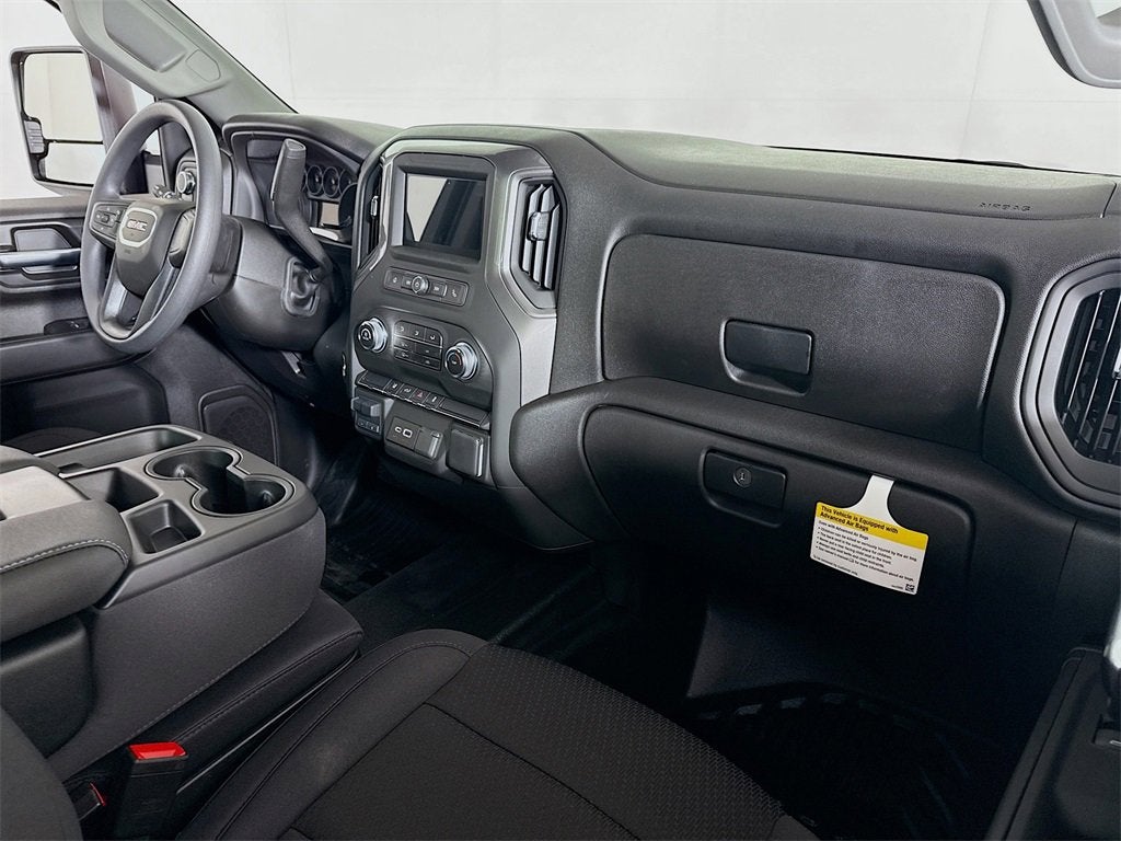 2025 GMC Sierra 2500HD Pro