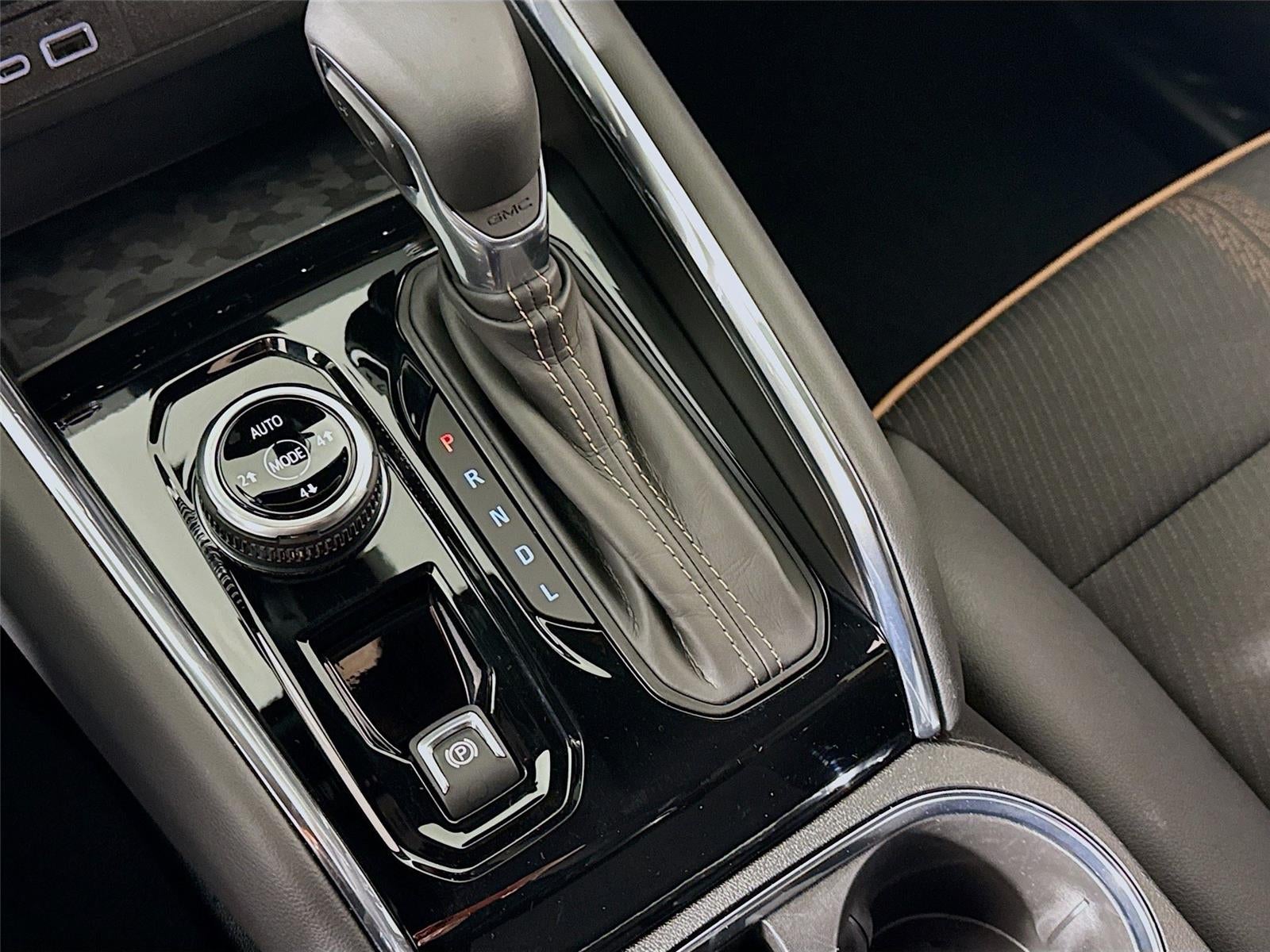 2025 GMC Canyon 4WD AT4