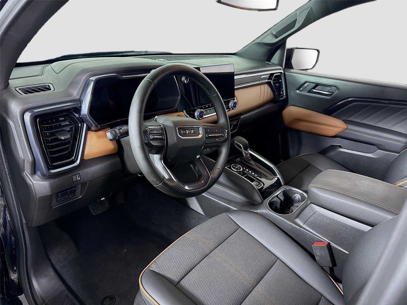 2025 GMC Canyon 4WD CREW CAB AT4