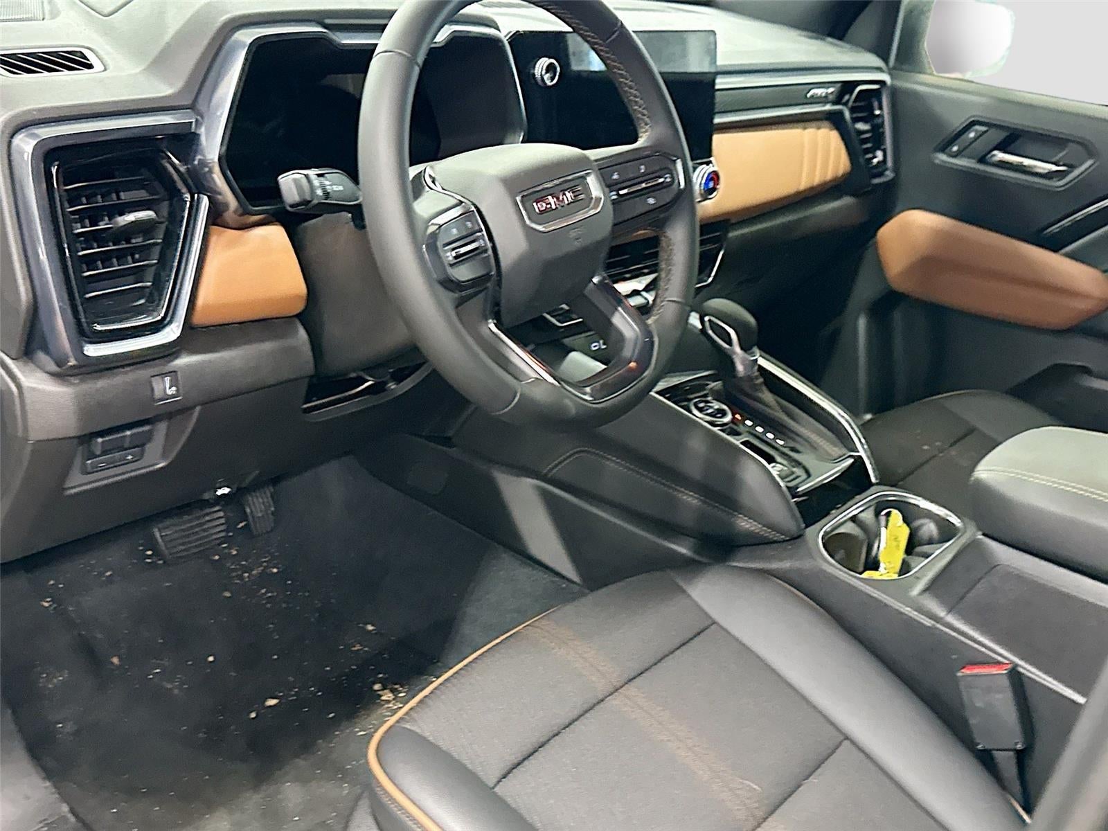 2025 GMC Canyon 4WD CREW CAB AT4