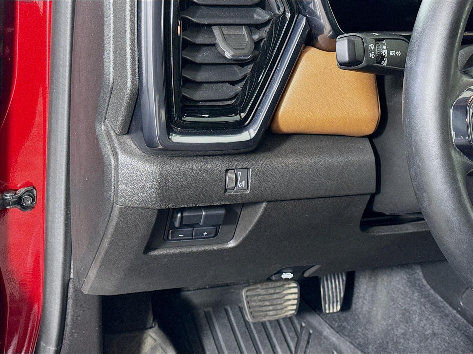 2023 GMC Canyon 4WD AT4