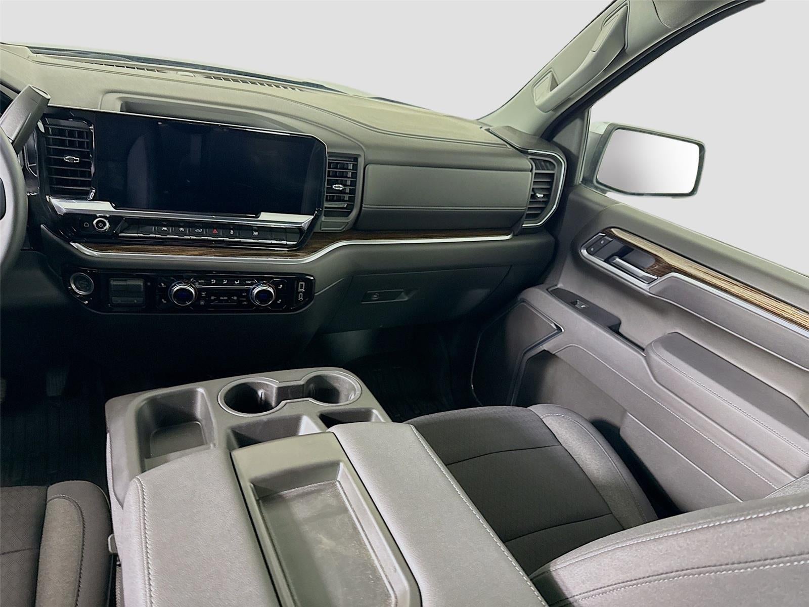 2025 GMC Sierra 1500 SLE