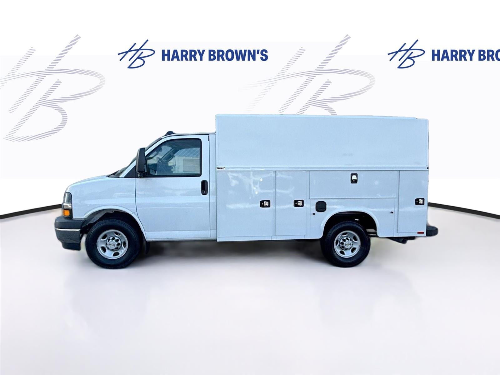 2025 Chevrolet Express Cutaway 3500 VAN 139
