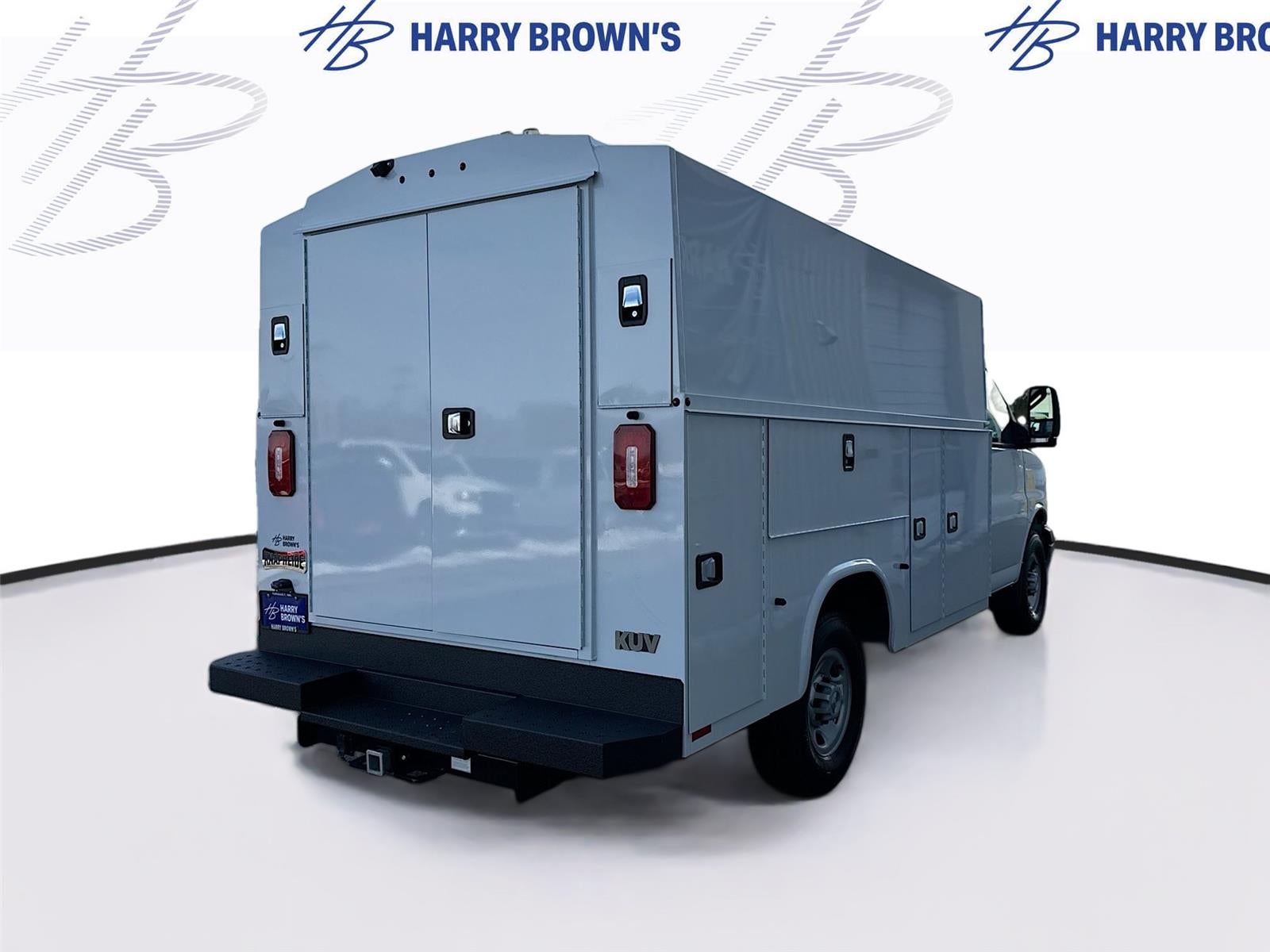 2025 Chevrolet Express Cutaway 3500 VAN 139