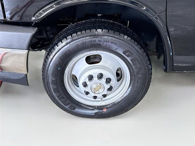 2025 Chevrolet Express Cutaway 3500 VAN 177