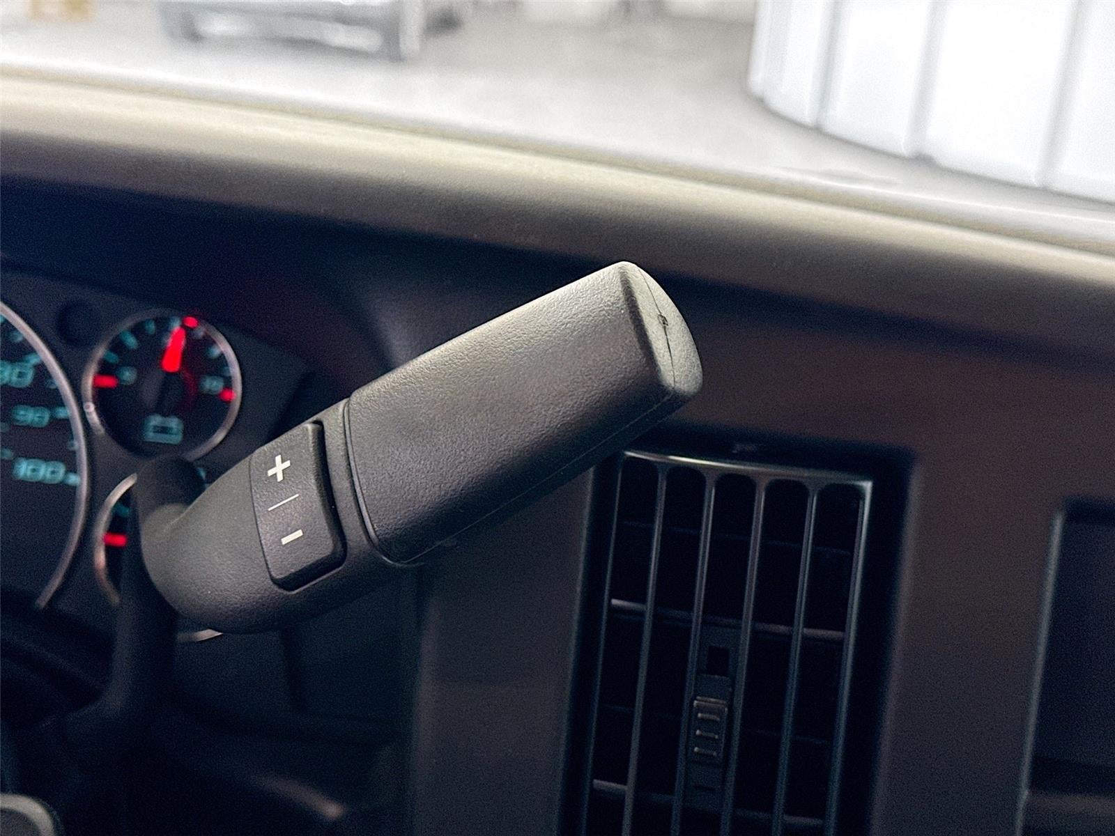 2025 Chevrolet Express Cutaway 3500 VAN 177