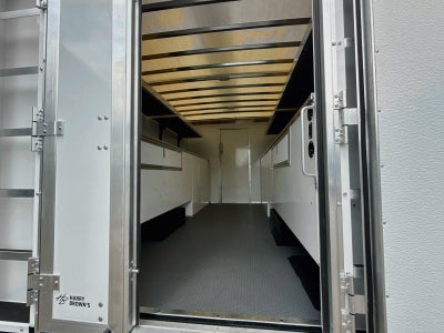 2025 Chevrolet Express Commercial Cutaway 4500 VAN 159
