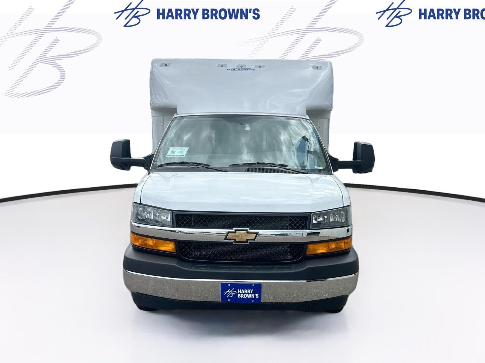 2025 Chevrolet Express Commercial Cutaway 4500 VAN 159