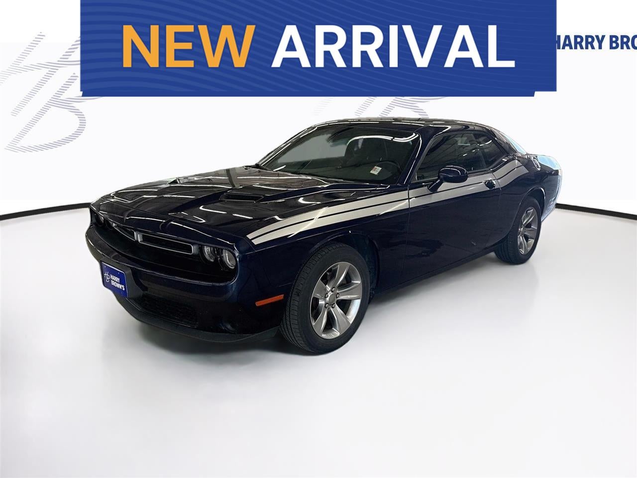 2017 Dodge Challenger SXT's photo