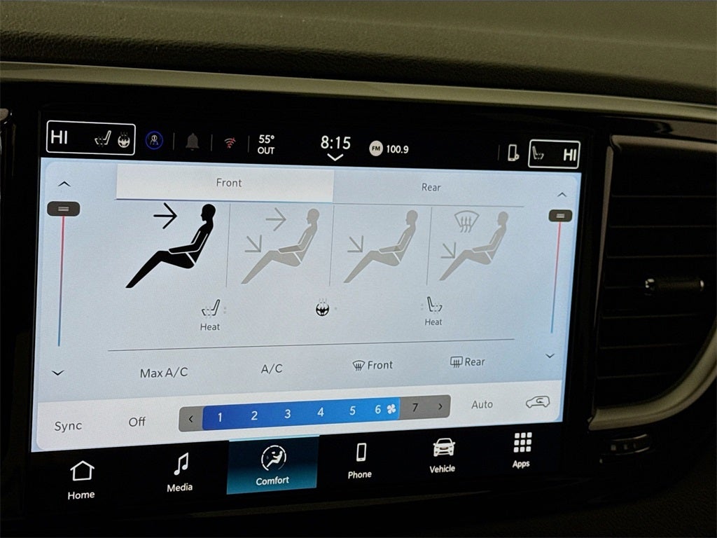 2026 Chrysler Voyager LX