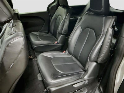 2025 Chrysler Pacifica Hybrid Hybrid Select