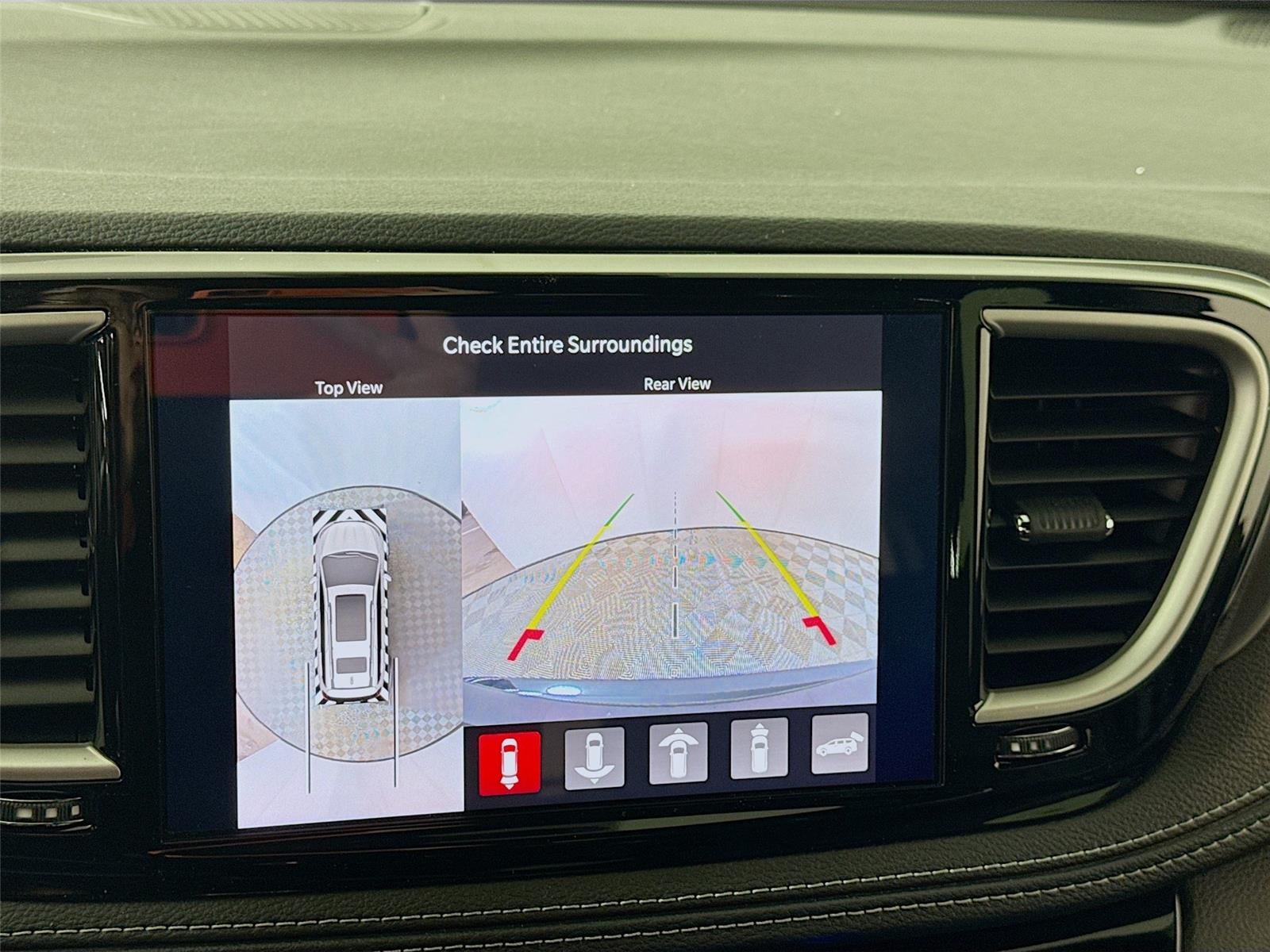 2026 Chrysler Pacifica Select