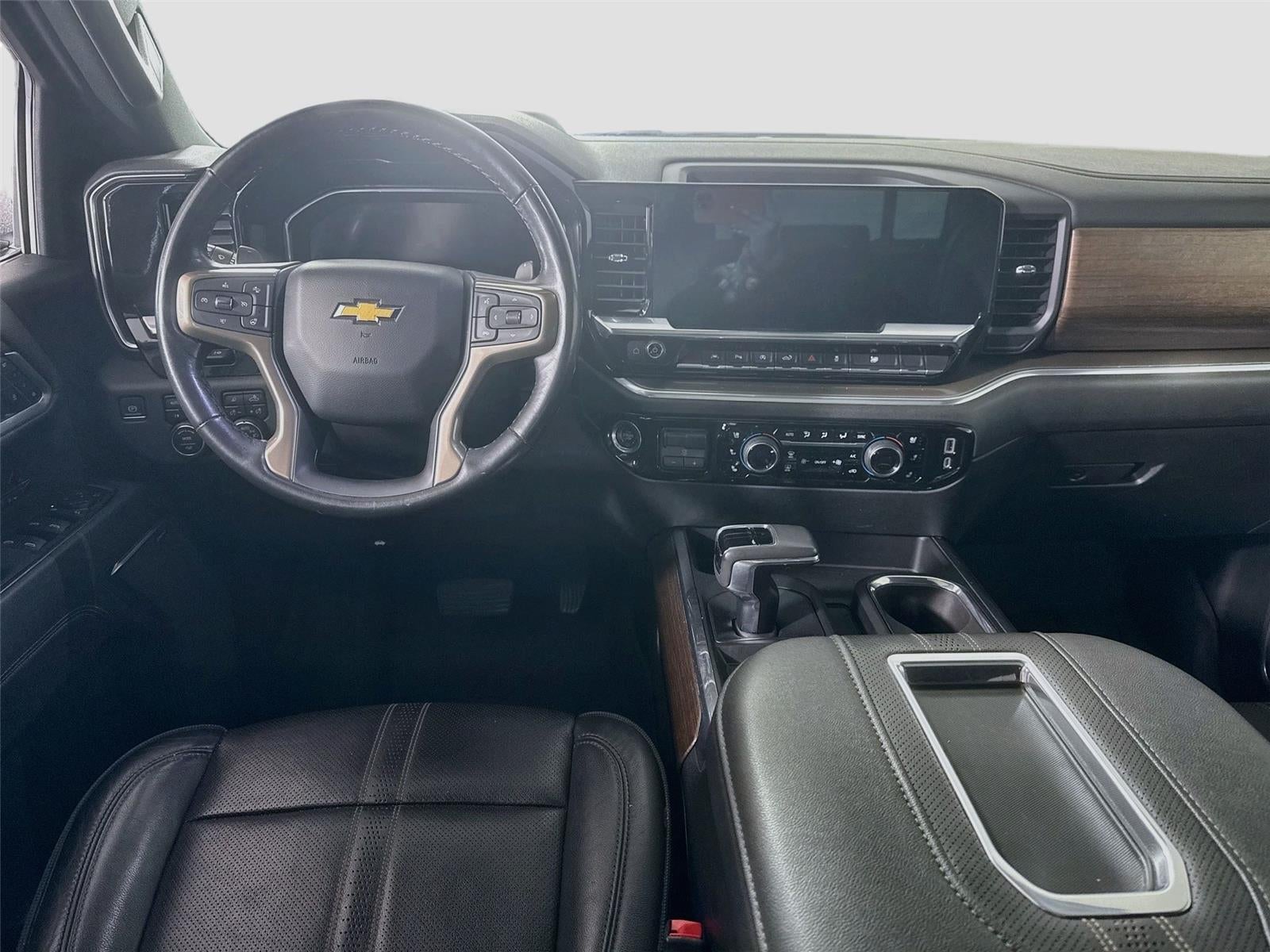 Used 2022 Chevrolet Silverado 1500 High Country with VIN 2GCUDJED8N1512432 for sale in Faribault, Minnesota
