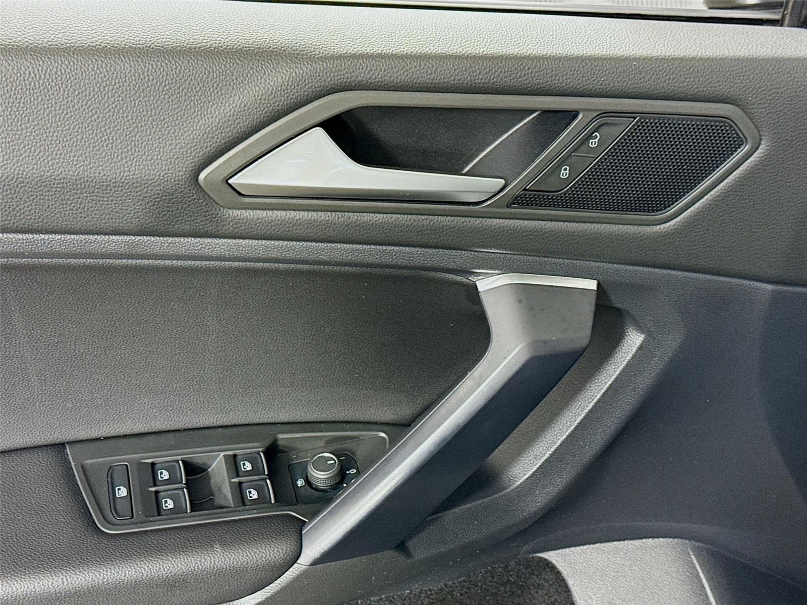 2021 Volkswagen Tiguan SE R-Line Black