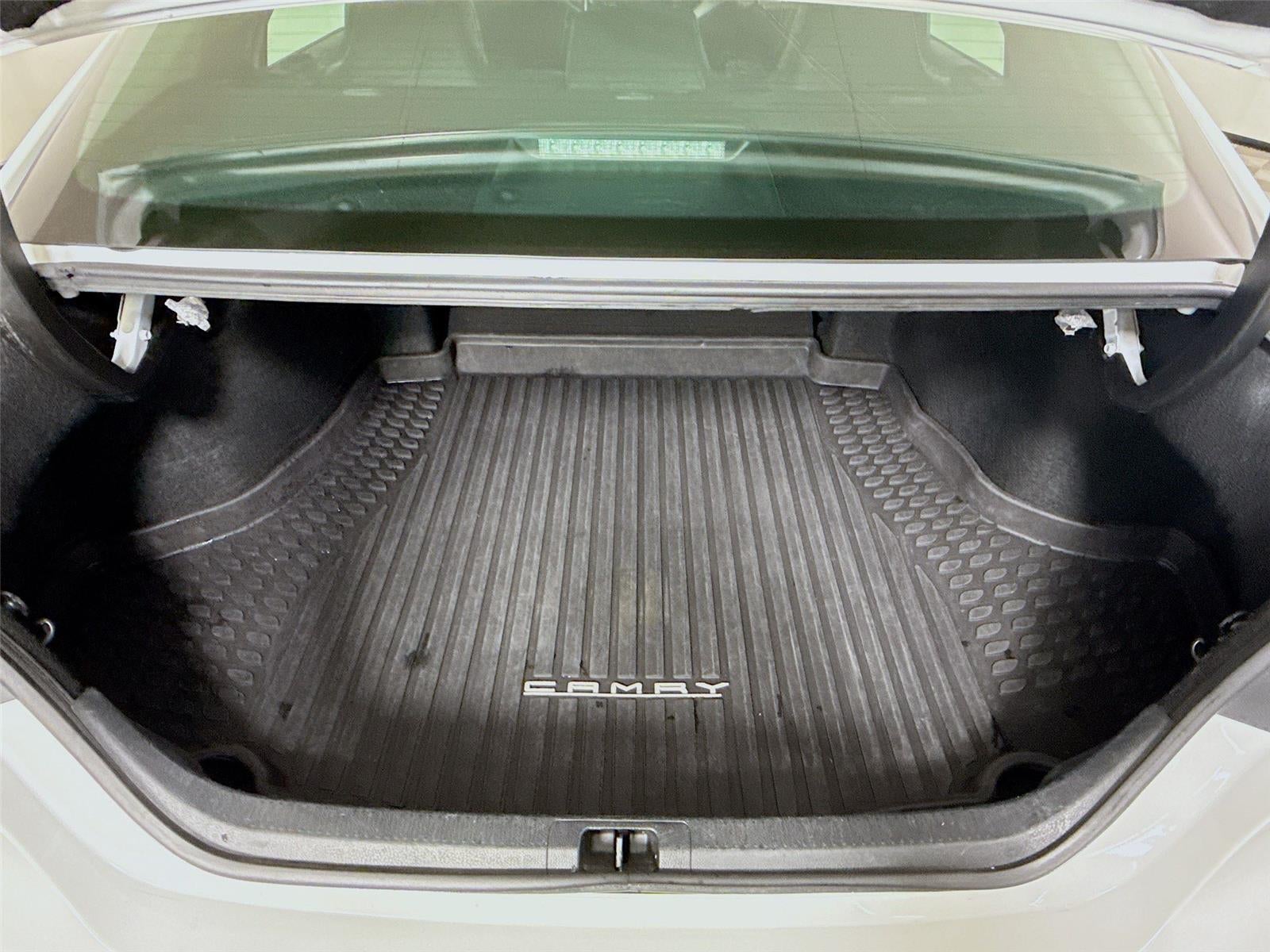 2018 Toyota Camry Hybrid Hybrid SE